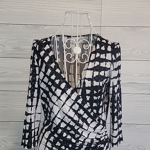 Joseph Ribkoff black and white geo print faux wrap midi dress Women's Size 4 - Picture 2 of 11
